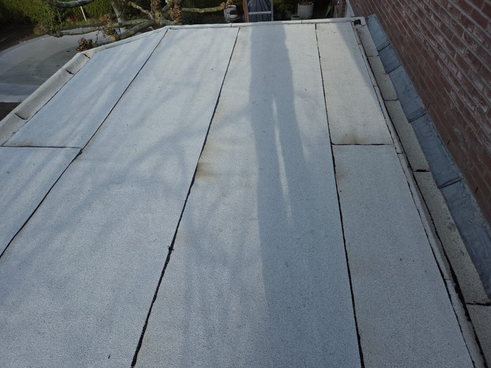 Witte dakbedekking